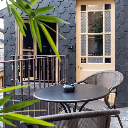 Suites Mana- Studio Art Ducal Avec Terrasse Sur L'Arriere De La Place Ducale Parking Inclus Charleville-Mezieres Exterior photo