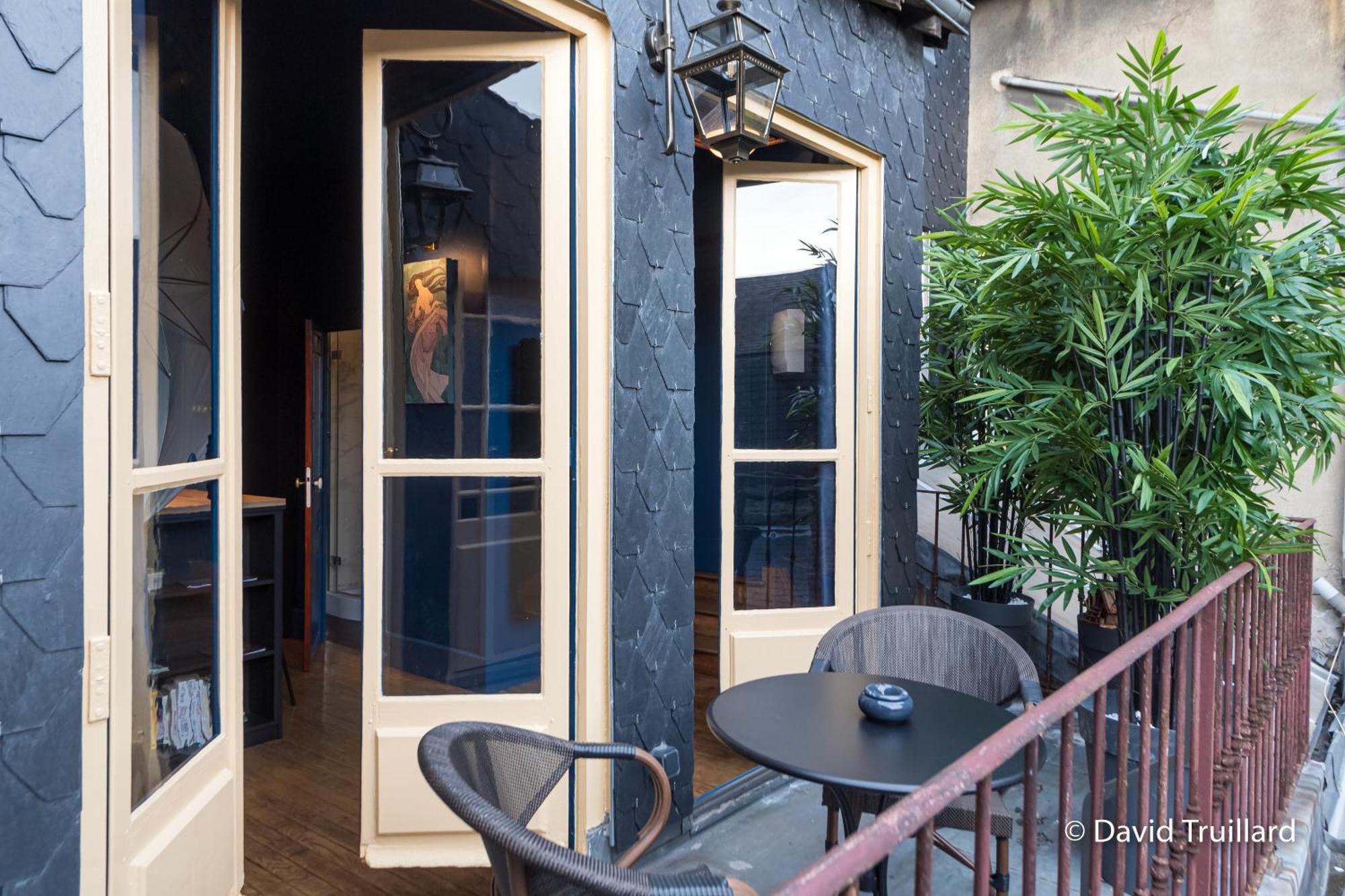 Suites Mana- Studio Art Ducal Avec Terrasse Sur L'Arriere De La Place Ducale Parking Inclus Charleville-Mezieres Exterior photo